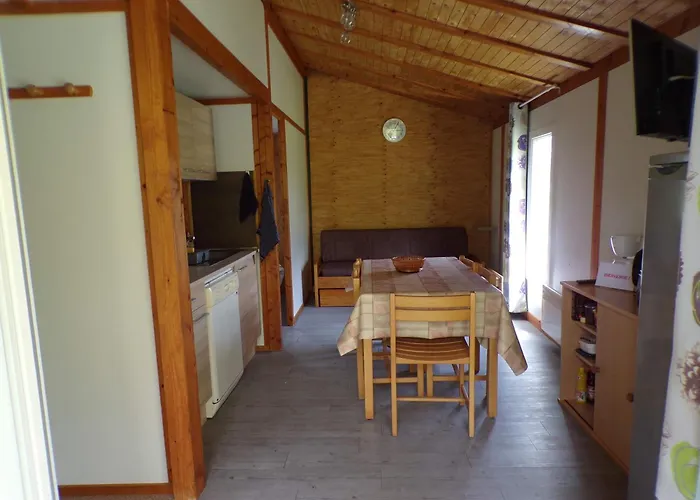 Chalet En Bordure De Foret